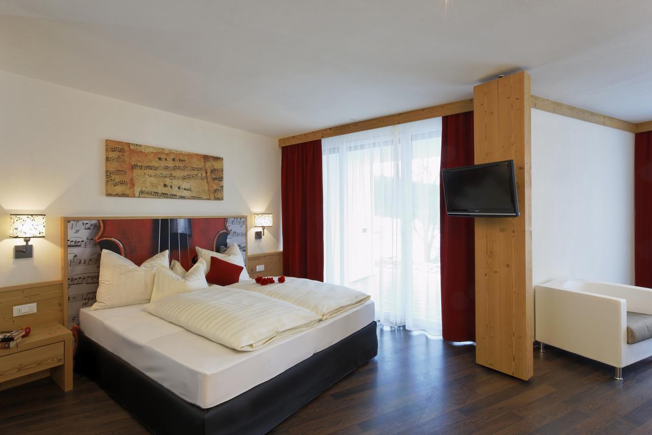 Hotel Amaten Brunico Exterior photo